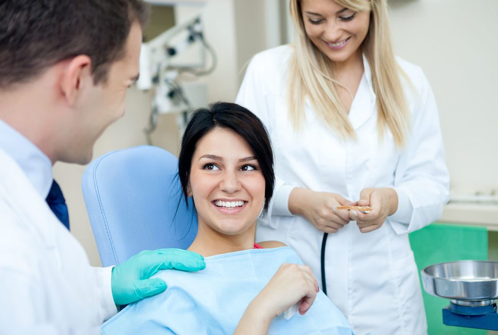 What Are the Benefits of Seeing a Dentist in Montrose?