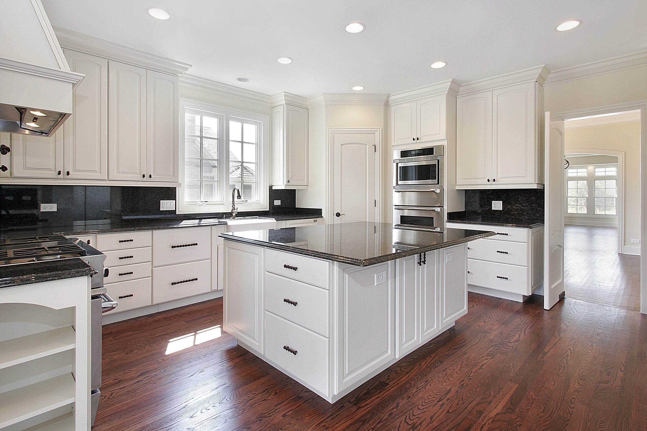 “Crafting Your Dream Kitchen: The Marvel of Cabinet Refinishing in Mississauga”